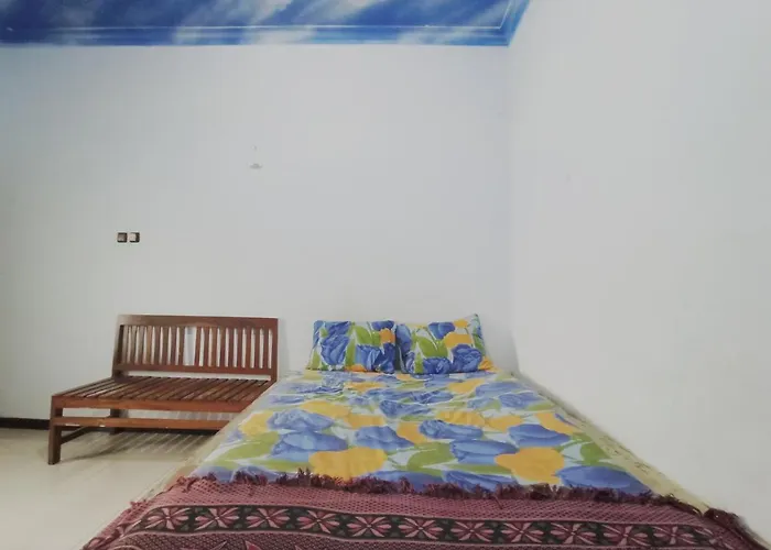 Oyo 90093 Dw Hotel Malang